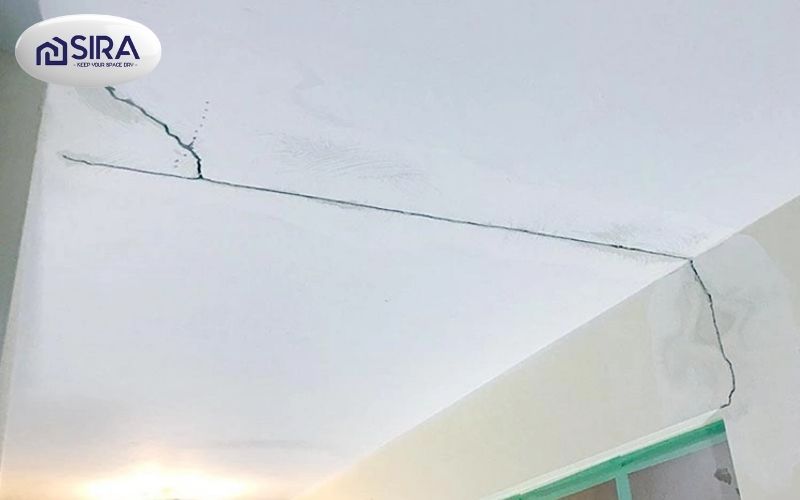 Sơn chống thấm trần nhà bị rạn nứt - SIRA PU